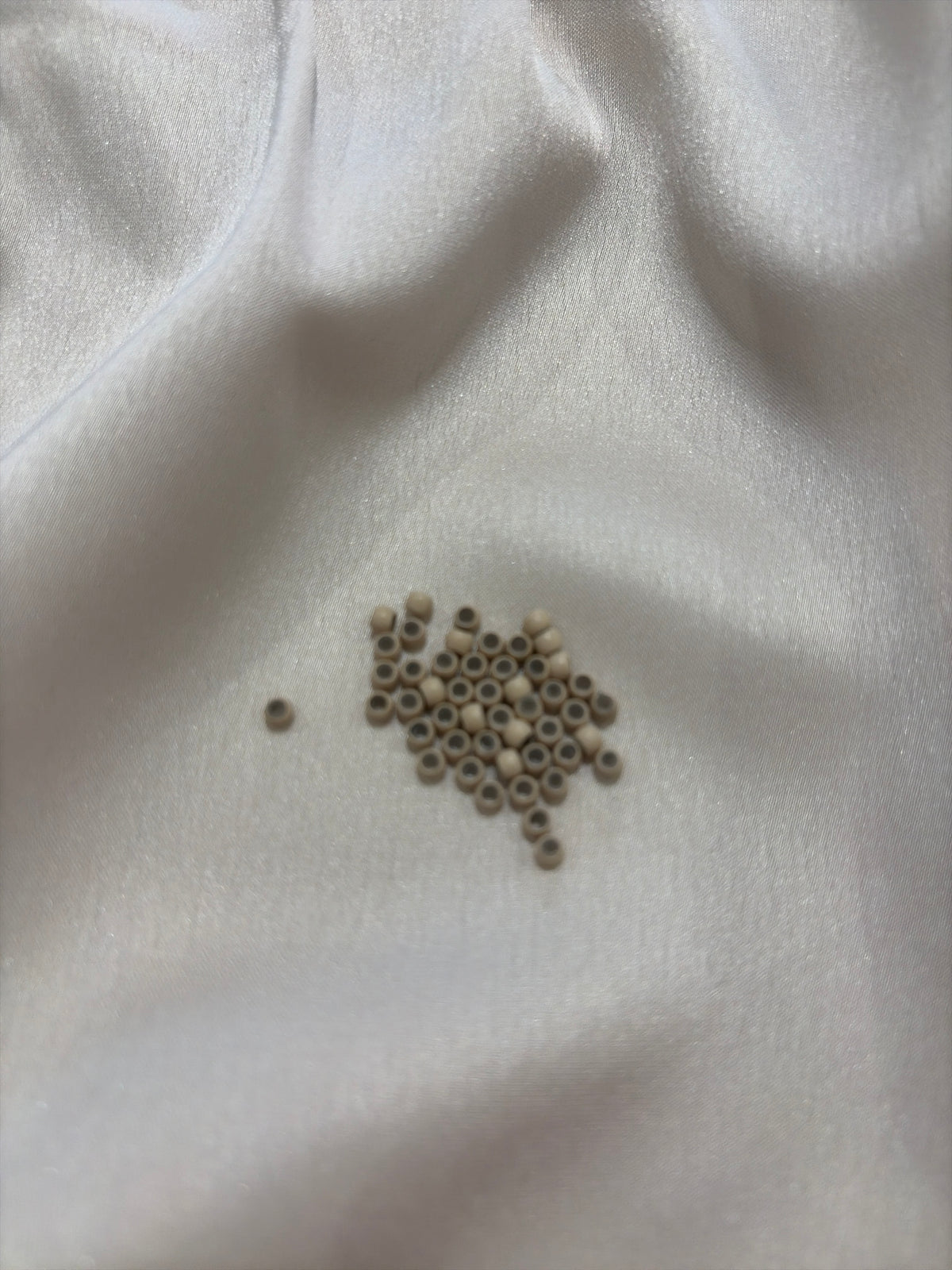 100 7# Ash Blonde 3mm Silicone-Lined Aluminium Nano Beads