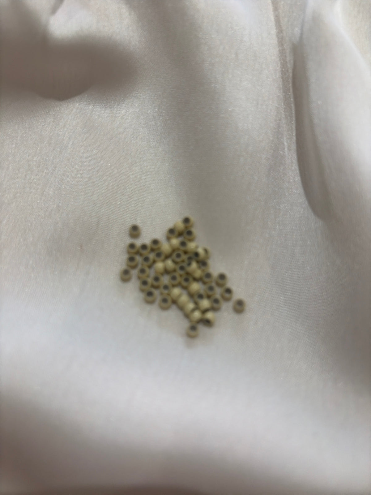 100 13# Warm Blonde 3mm Silicone-Lined Aluminium Nano Beads