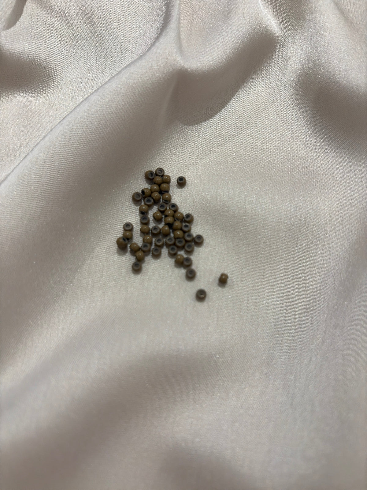 100 8# Dark Blonde 3mm Silicone-Lined Aluminium Nano Beads